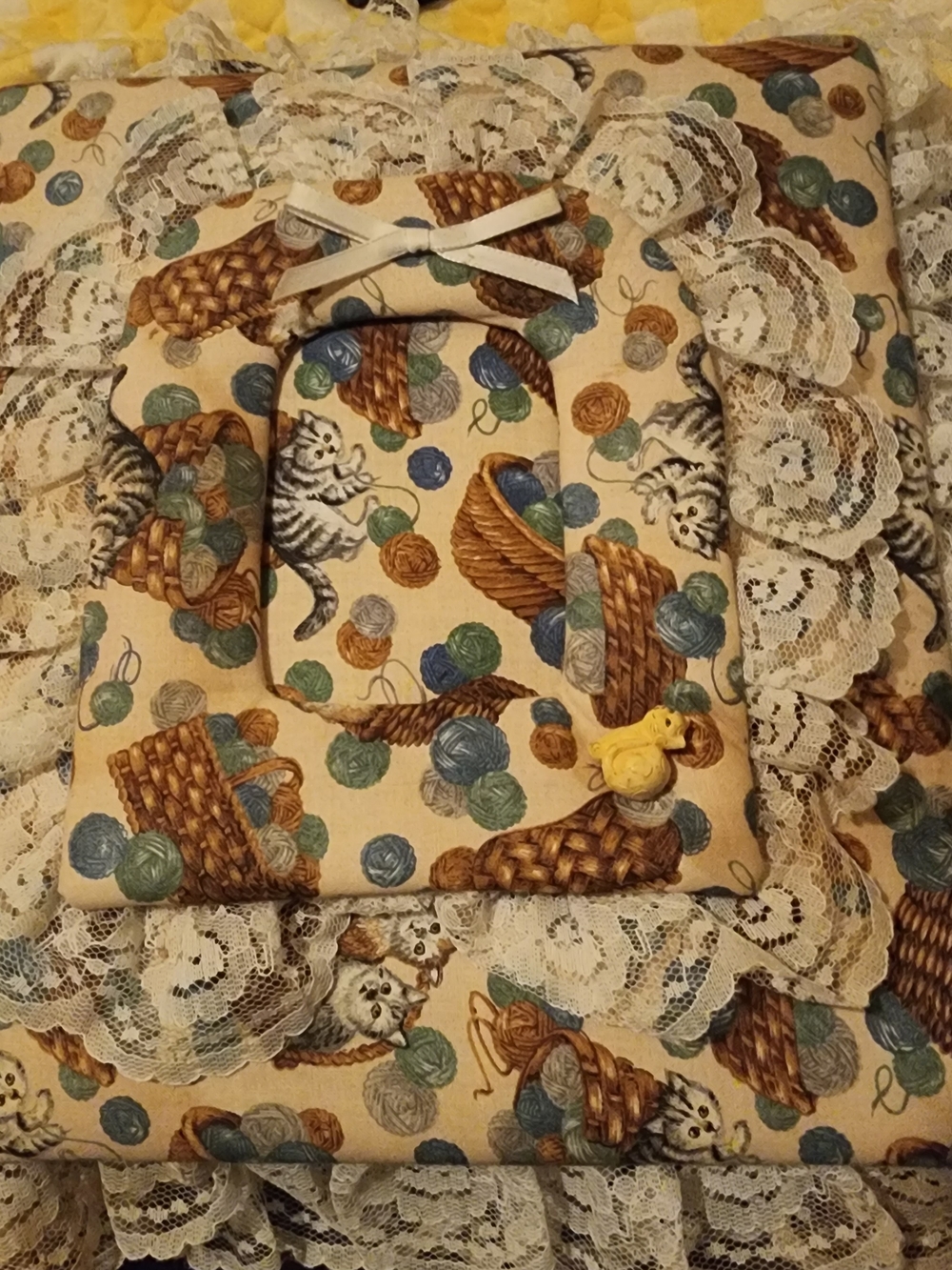 Vintage Handmade Cat & Yarn Basket Decorative Binder  with Lace Trim